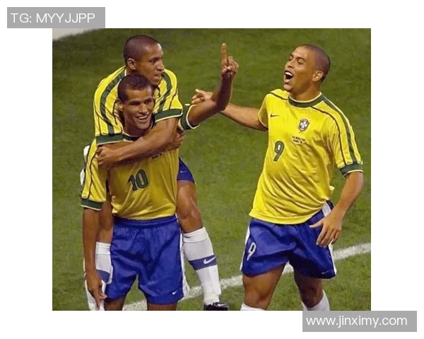 足球巨星进球瞬间全解析 探秘经典进球动作背后的技巧与心路